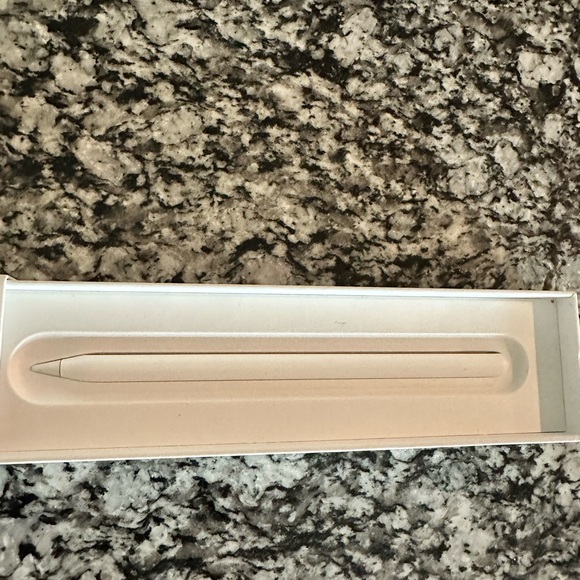 Apple Pencil 2nd Gen - Picture 2 of 3